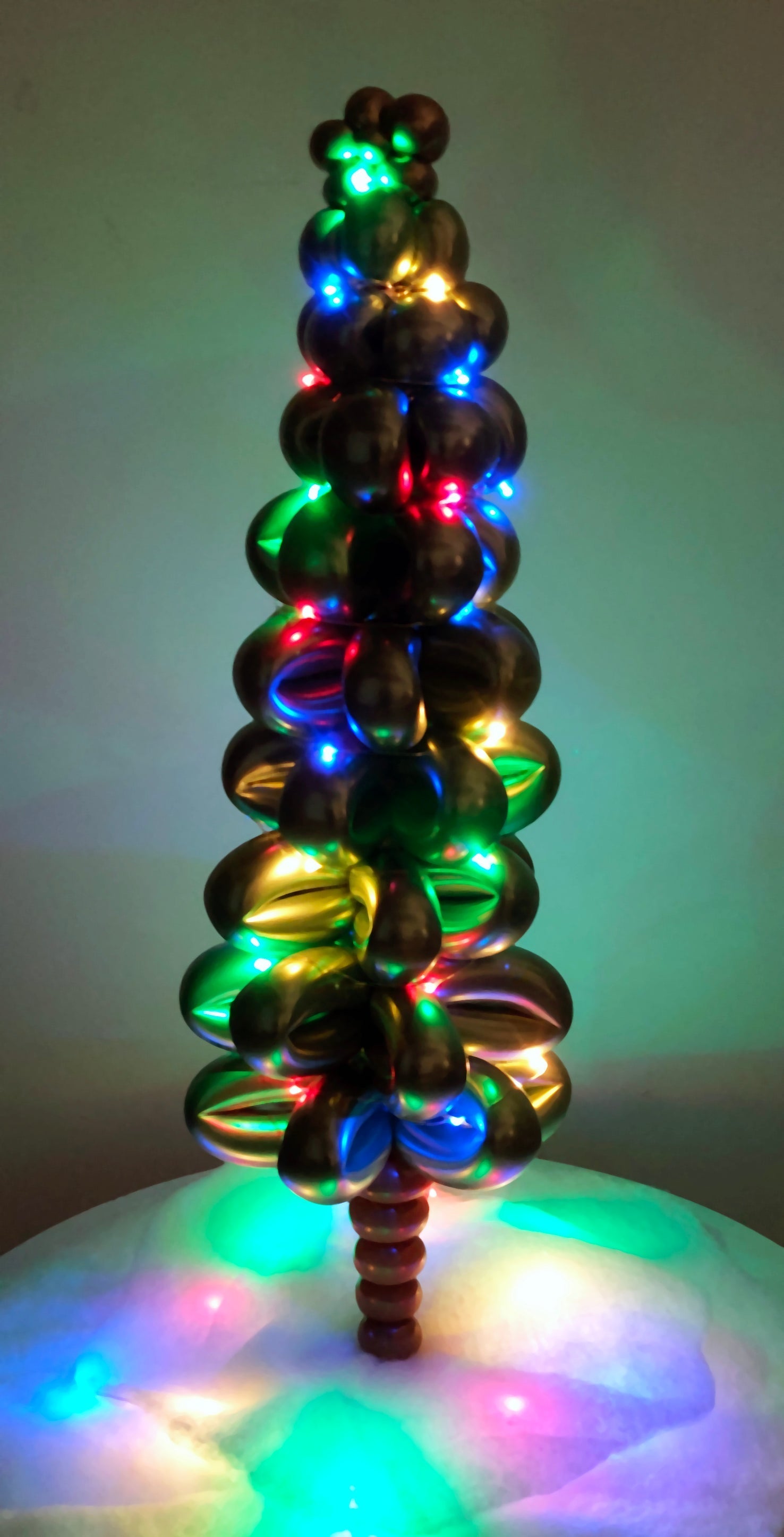 ÁRBOL DE NAVIDAD CON LUCES